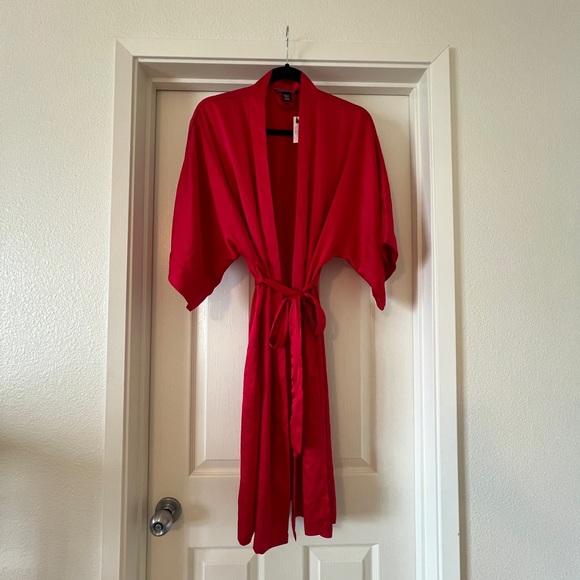 Victoria’s Secret Satin Robe - Picture 2 of 4